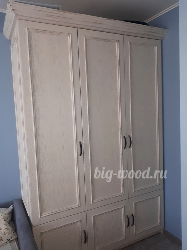 Шкаф массив дуба, шпон дуба